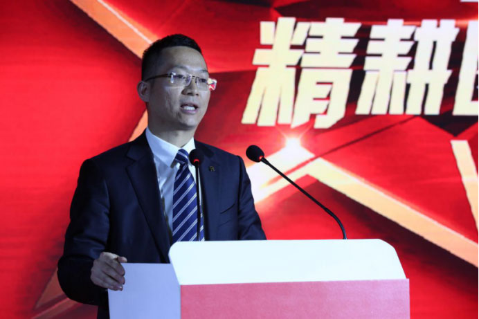 名氣廚房電器2017年 年度營(yíng)銷(xiāo)峰會(huì)暨第五屆金鼎獎(jiǎng)?lì)C獎(jiǎng)盛典隆重召開(kāi)